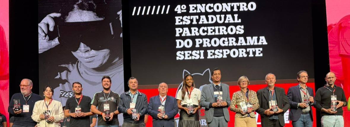 Cerqueira César recebe troféu de Município Parceiro do SESI Esporte 