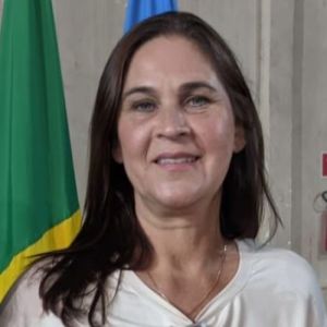 Adriana de Fátima Presente 