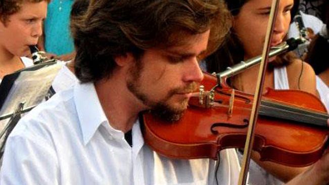 Cultura oferece aulas de violino