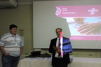 Prefeitura e SEBRAE capacitam empresários 