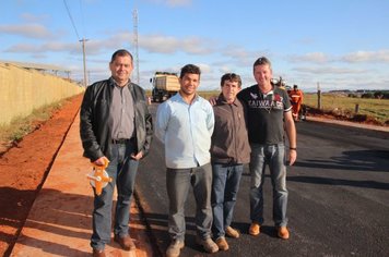 Pavimentação na Rua Três Ranchos