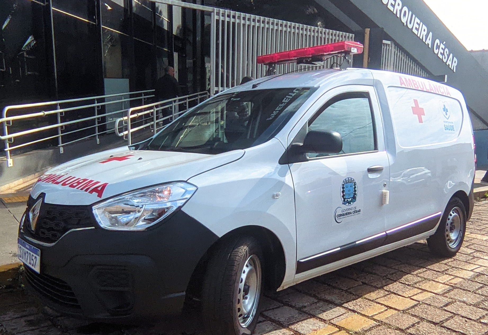 Município recebe nova ambulância, com recursos da Deputada Renata Abreu