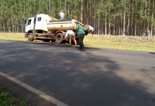 Vicinal Cerqueira César - Manduri recebe manutenção 