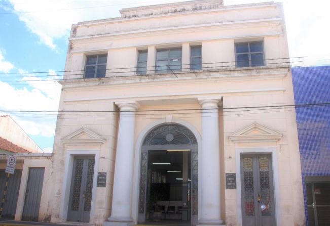 Prefeitura de Cerqueira César adere ao REFIS	