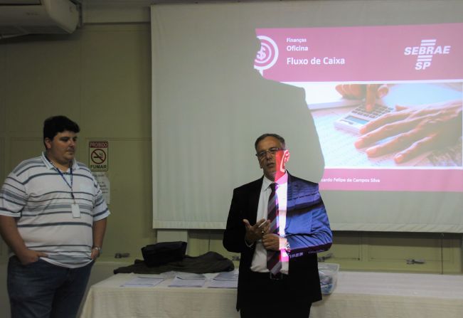 Prefeitura e SEBRAE capacitam empresários 