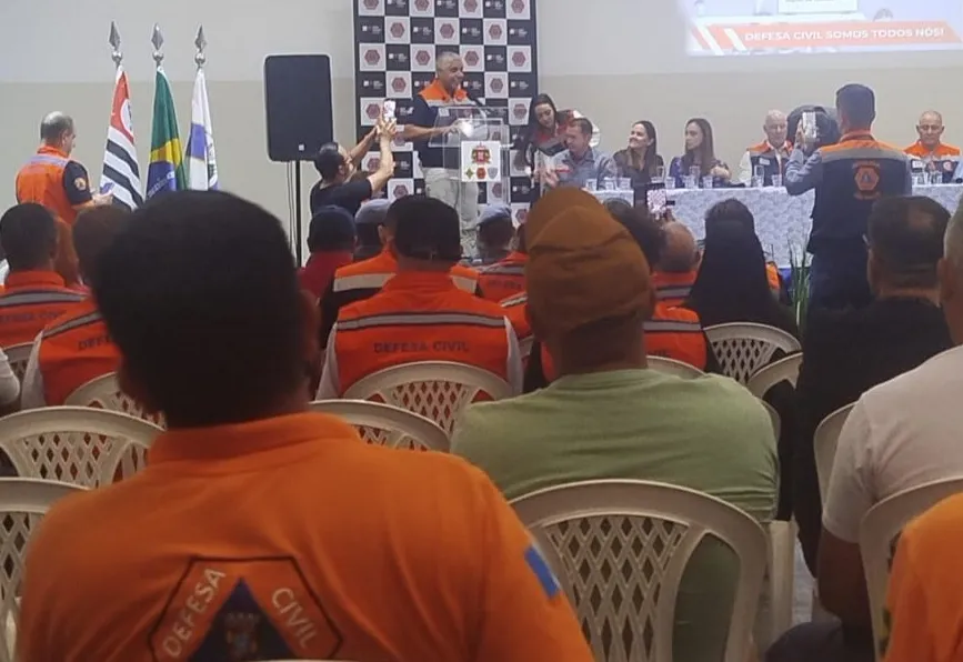 Defesa Civil Municipal participa sobre operações chuvas 