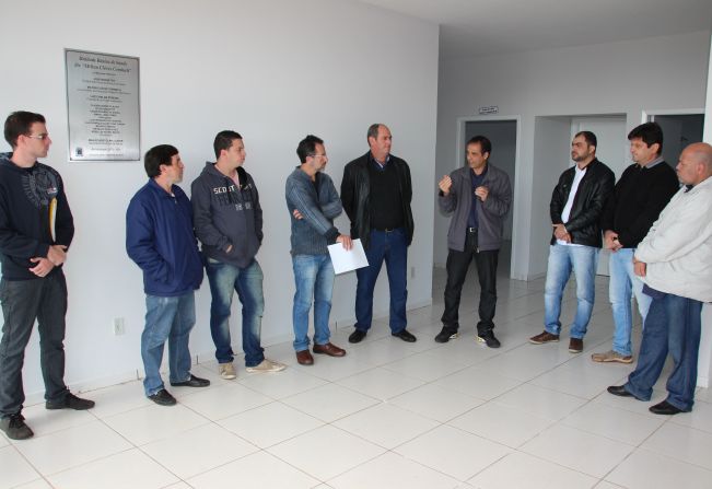 Prefeito, Vereadores e Secretário visitam obras da UBS