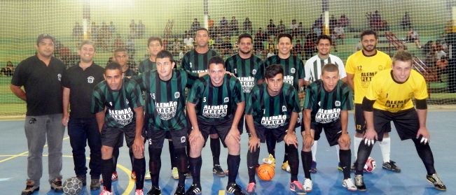 Cerqueira César avança na Copa Record