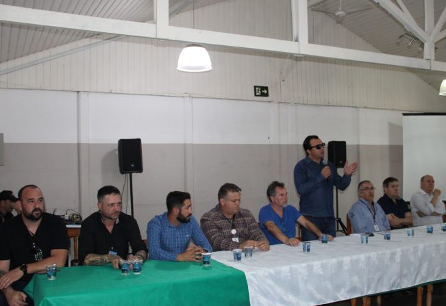 1º  Encontro do Agronegócio de Cerqueira César celebrou o Dia do Agricultor 