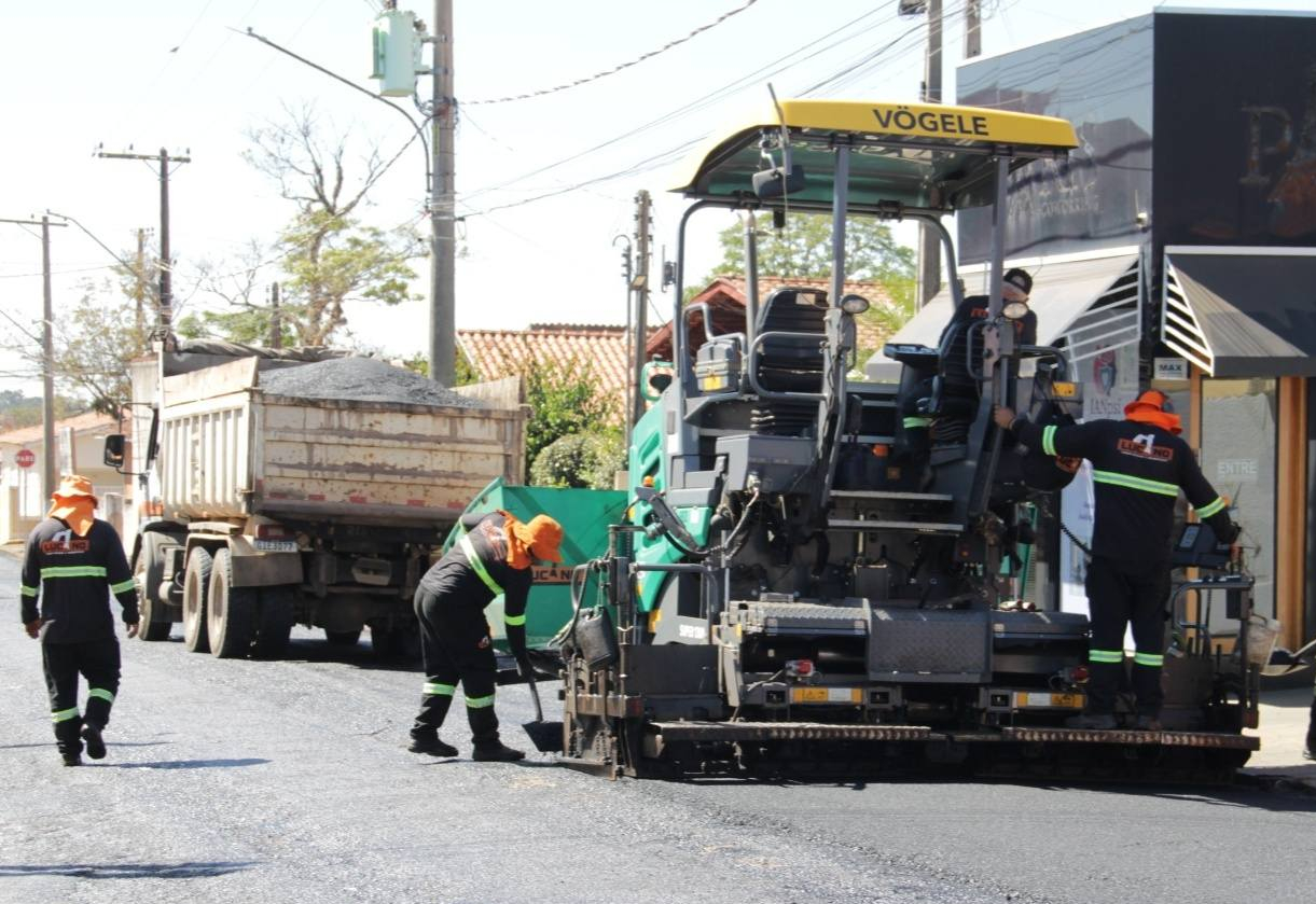 Prefeitura realiza recape da Rua Treze de Maio com recursos de emenda parlamentar 