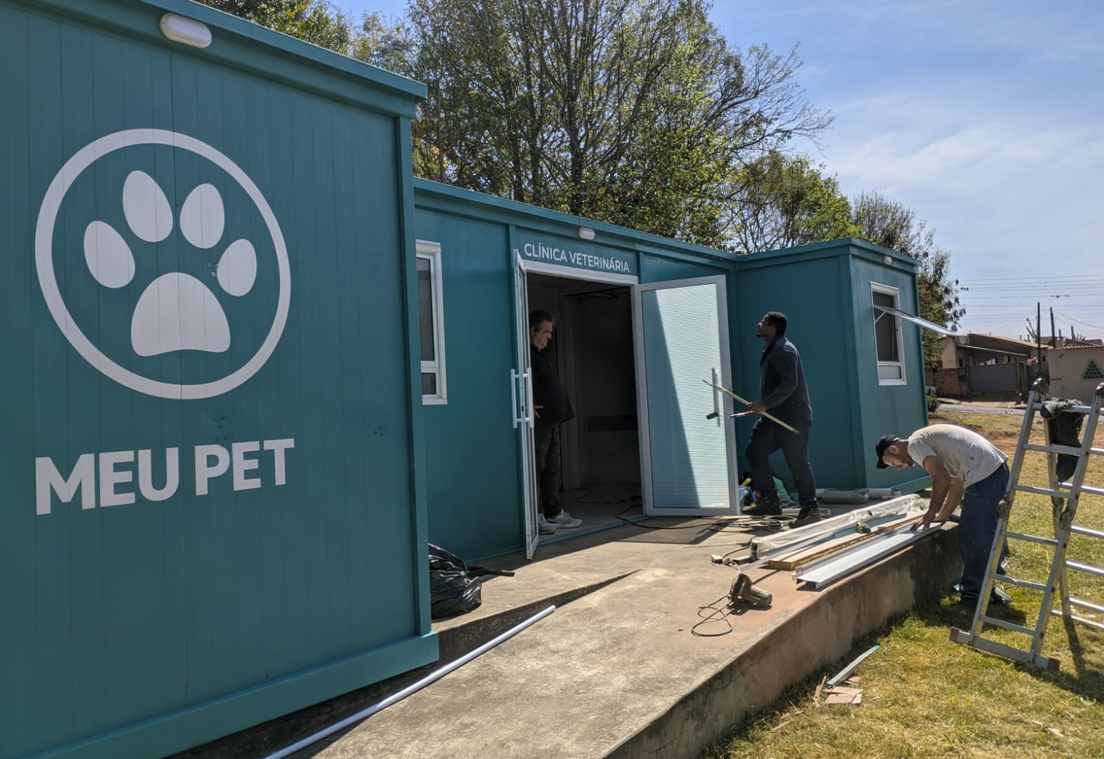 Cerqueira César é contemplada com o Programa Meu Pet Contêiner para Saúde Animal 