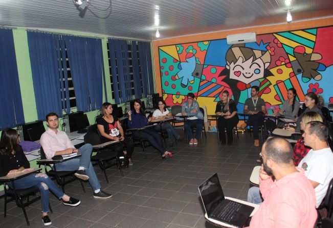Encontro discute o estímulo à leitura no Município